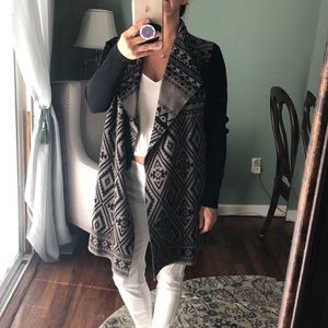 Kenar Black and Cream Sweater